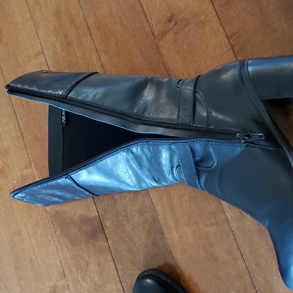 Alberto 🇨🇦 Long Black Leather Boots – Women’s 7, 2.5" Heel, Chic & Timeless - Picture 8 of 8